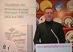 Rene Edenhofer, Autor, Buchpräsentation Uhrblätter der Wilhelmsburger Steingut-Fabrik am 12. Dezember 2013